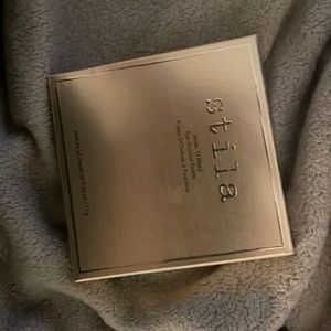 Stila matte n metal eye shadow palette
